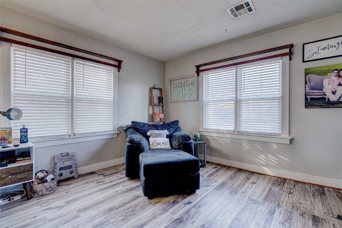 1012 S Williams Avenue, El Reno, OK 73036 sitting room featuring light hardwood / wood-style floors