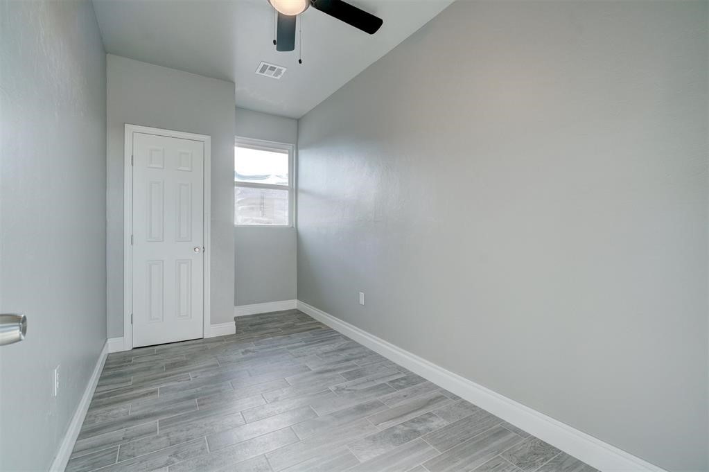 1500 SW 79th Terrace, Oklahoma City, OK 73159 spare room with light hardwood / wood-style flooring and ceiling fan