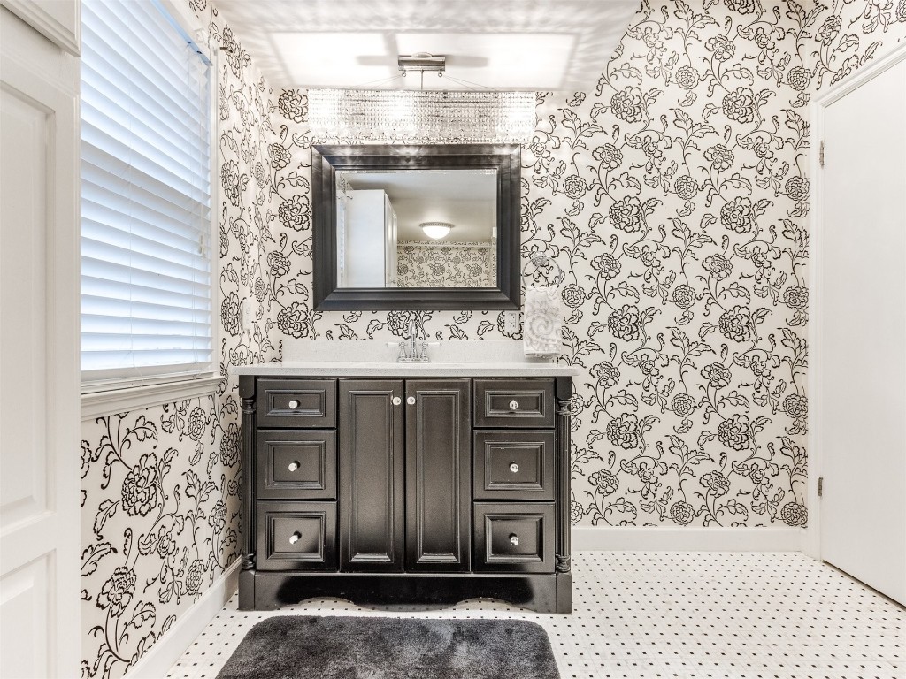 1008 NW 39th Street, Oklahoma City, OK 73118 bathroom with vanity