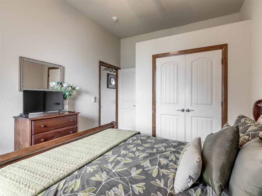 10521 NW 49th Street, Yukon, OK 73099 bedroom with a closet