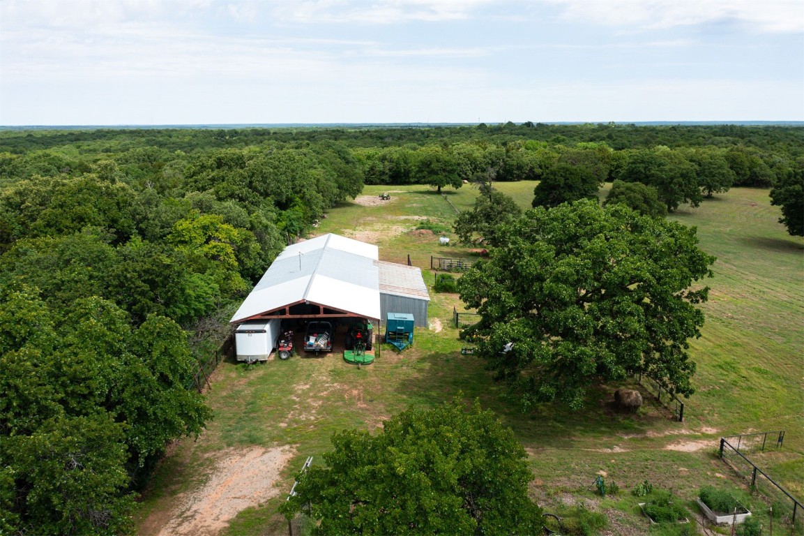 10315 E Post Oak Road, Noble, OK 73068 birds eye view of property featuring a rural view
