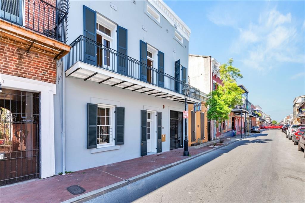 415 Burgundy Street #1A, New Orleans, Louisiana image 2