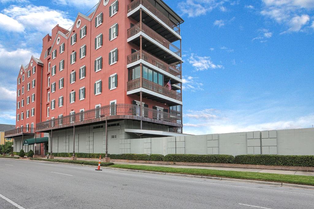 Photo 1 of Condominium at 330 Morgan St #304, New Orleans, LA 70114 | MLS# 2453115 |  | Sold on 2024-12-12