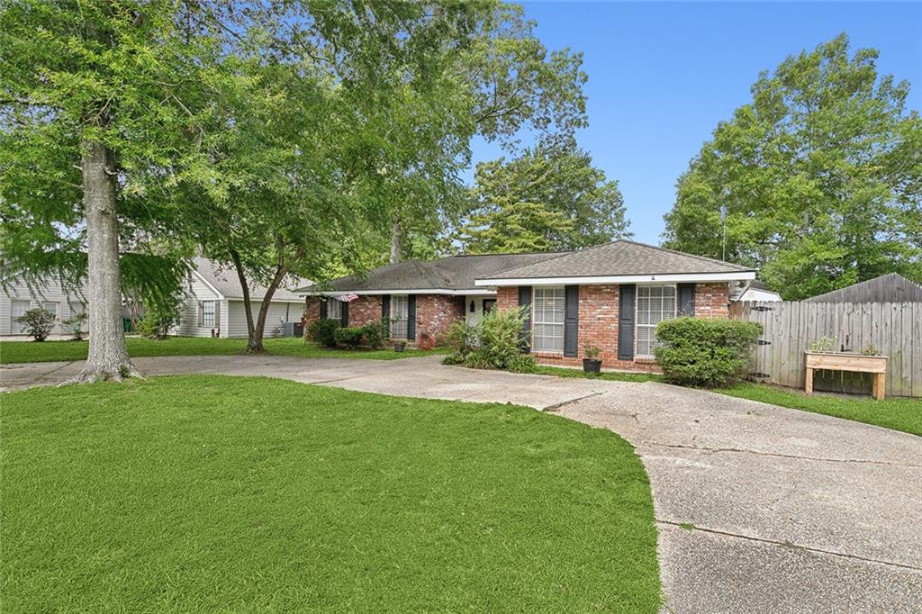 236 Cindy Lou Place, Mandeville, Louisiana image 2