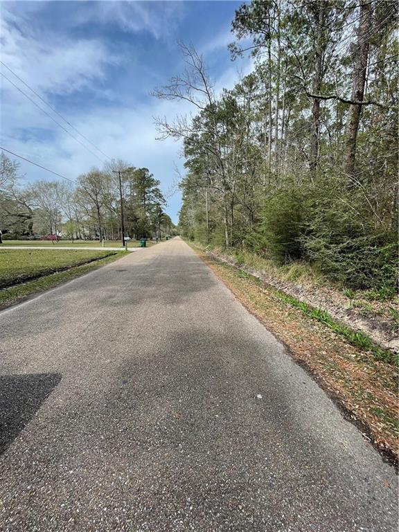 2678 Lucille Drive, Lacombe, Louisiana image 7