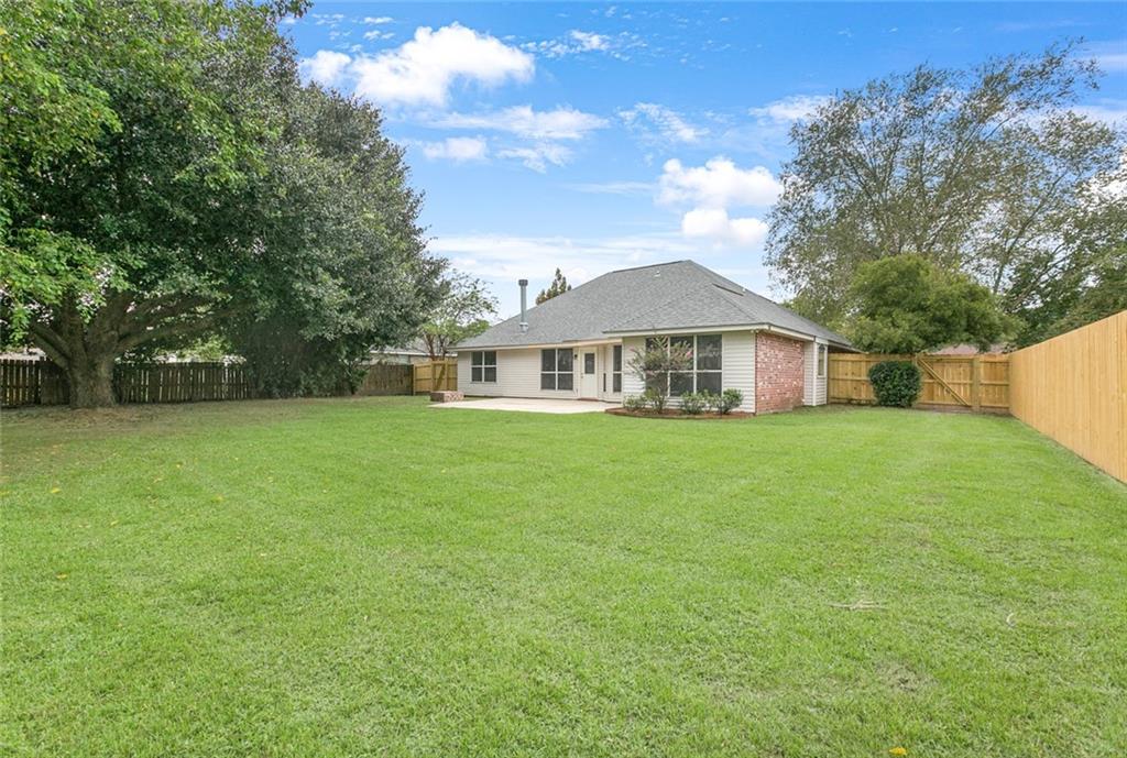 415 Gainesway Drive, Madisonville, Louisiana image 18