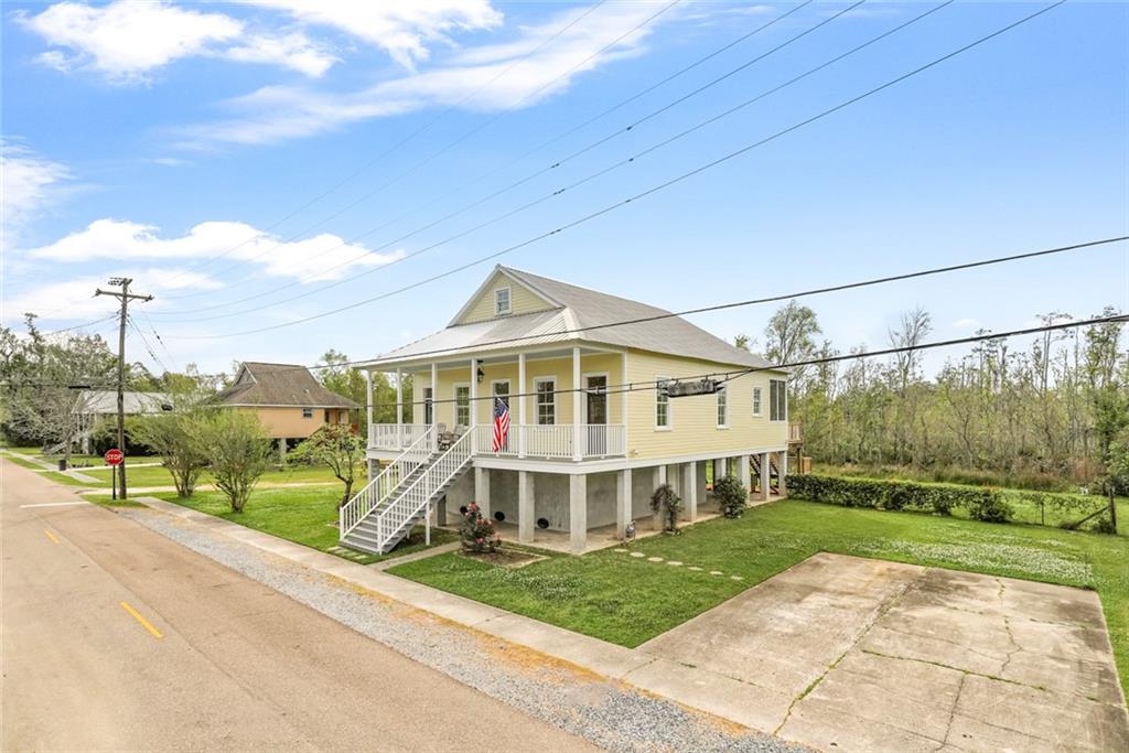 301 St Ann Street, Madisonville, Louisiana image 1