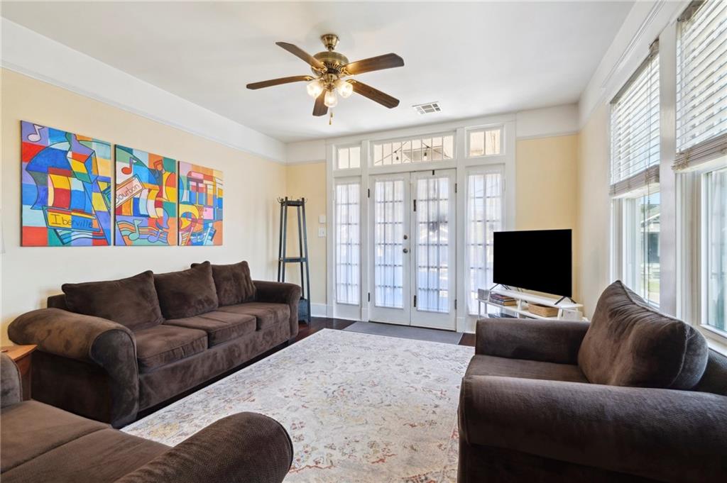 2724 Clover Street, New Orleans, Louisiana image 5