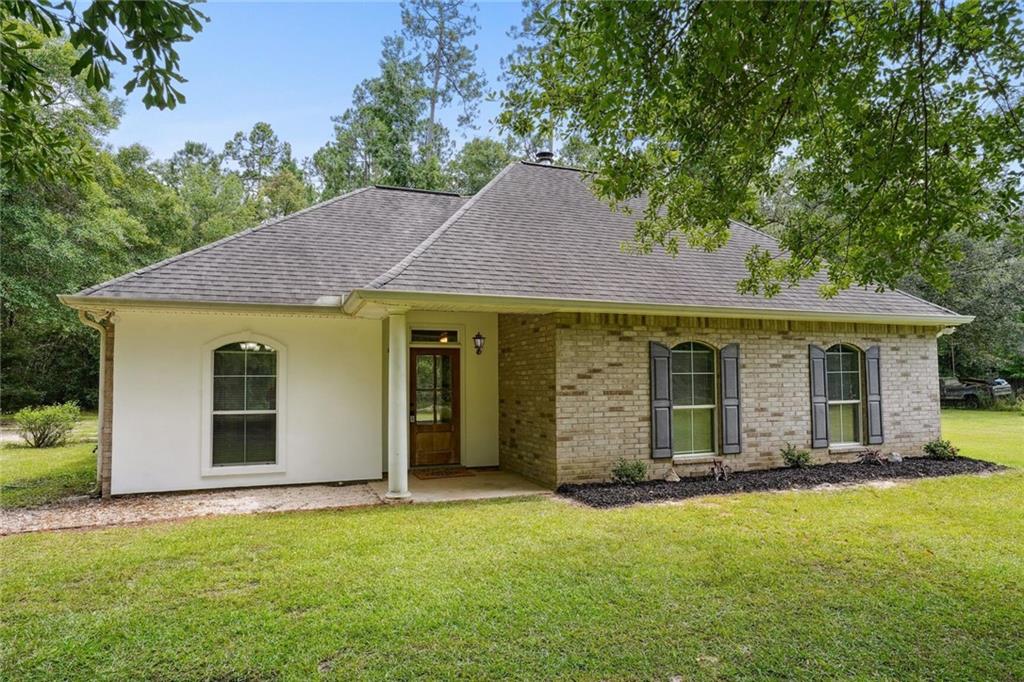 23284 Burvant Street, Abita Springs, Louisiana image 2