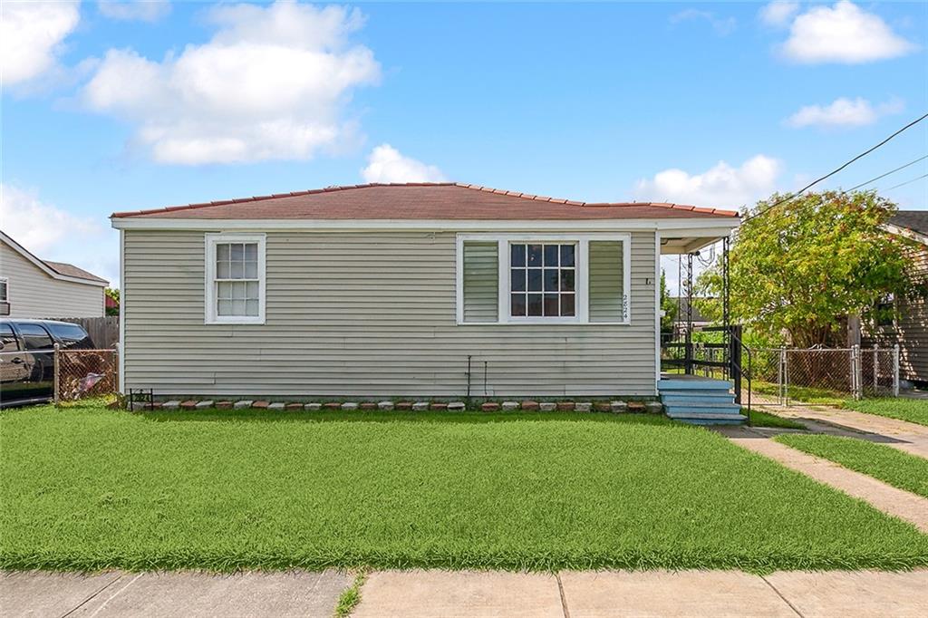 2824 Lloyds Avenue, Chalmette, Louisiana image 2