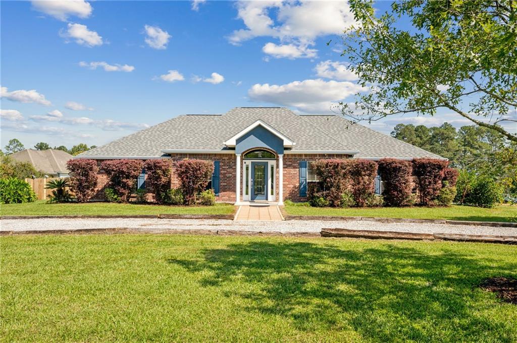 25060 Shubert Lane, Covington, Louisiana image 1