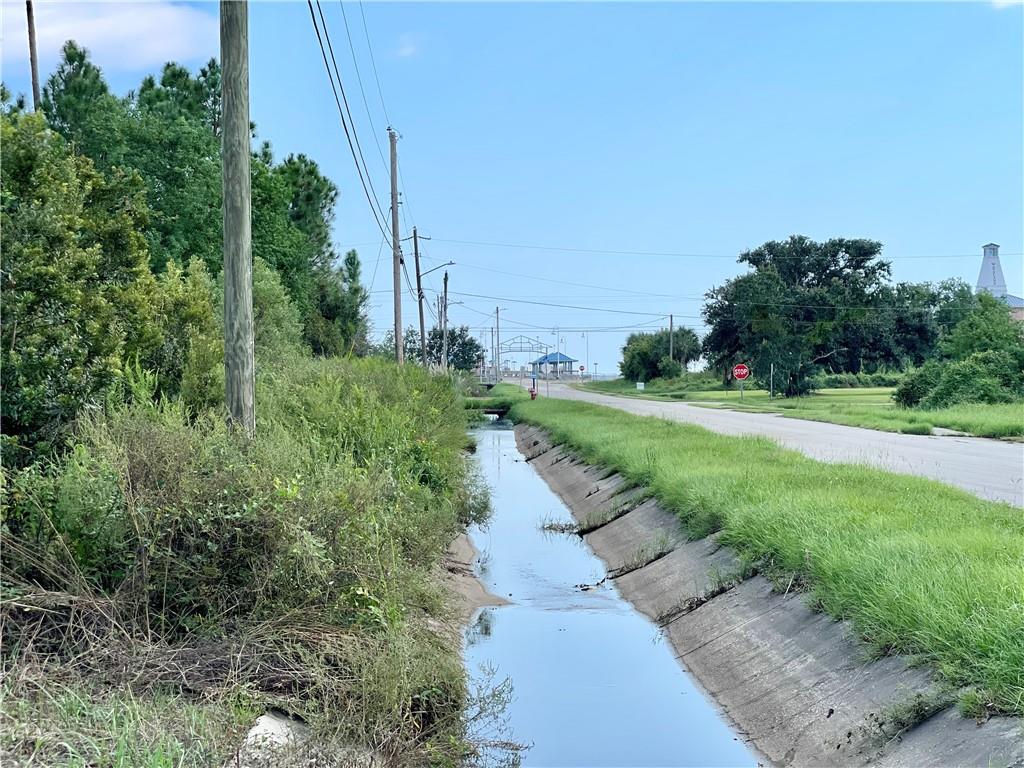 Terrace Avenue, Waveland, Mississippi image 5