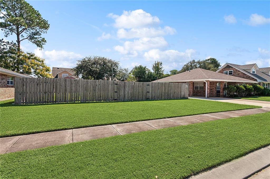 2901 Karen Drive, Chalmette, Louisiana image 2