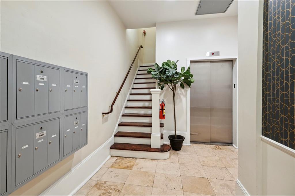 339 Carondelet Street #2A, New Orleans, Louisiana image 3