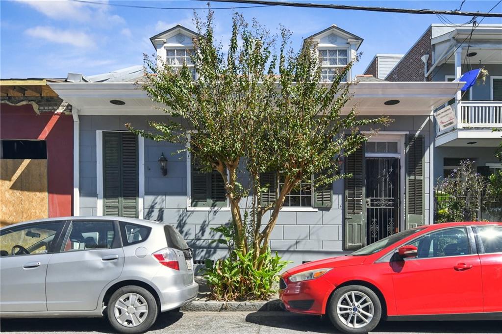 1135 Ursulines Avenue, New Orleans, Louisiana image 2