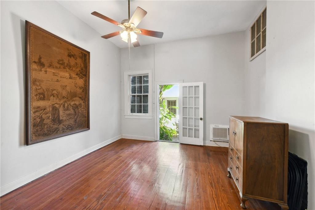 1135 Ursulines Avenue, New Orleans, Louisiana image 6
