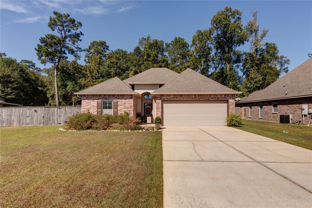 28340 Loiret Court, Ponchatoula, Louisiana image 1