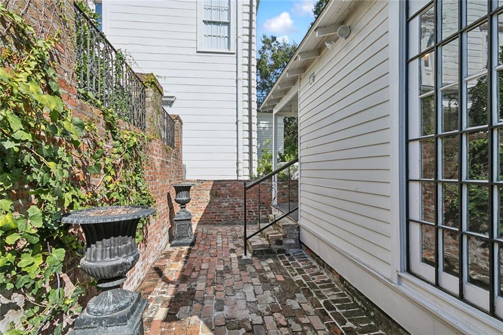 2411 Coliseum Street, New Orleans, Louisiana image 13