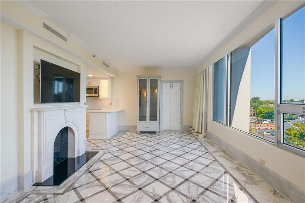 2100 St Charles Avenue #7 M-N, New Orleans, Louisiana image 24