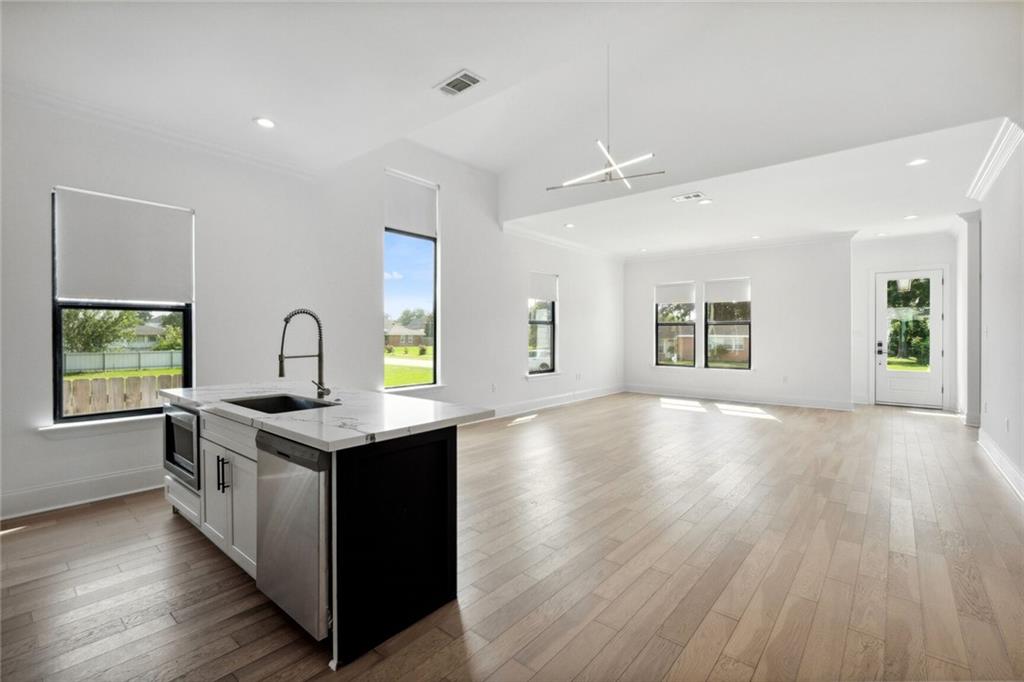 1806 Schnel Drive, Arabi, Louisiana image 3