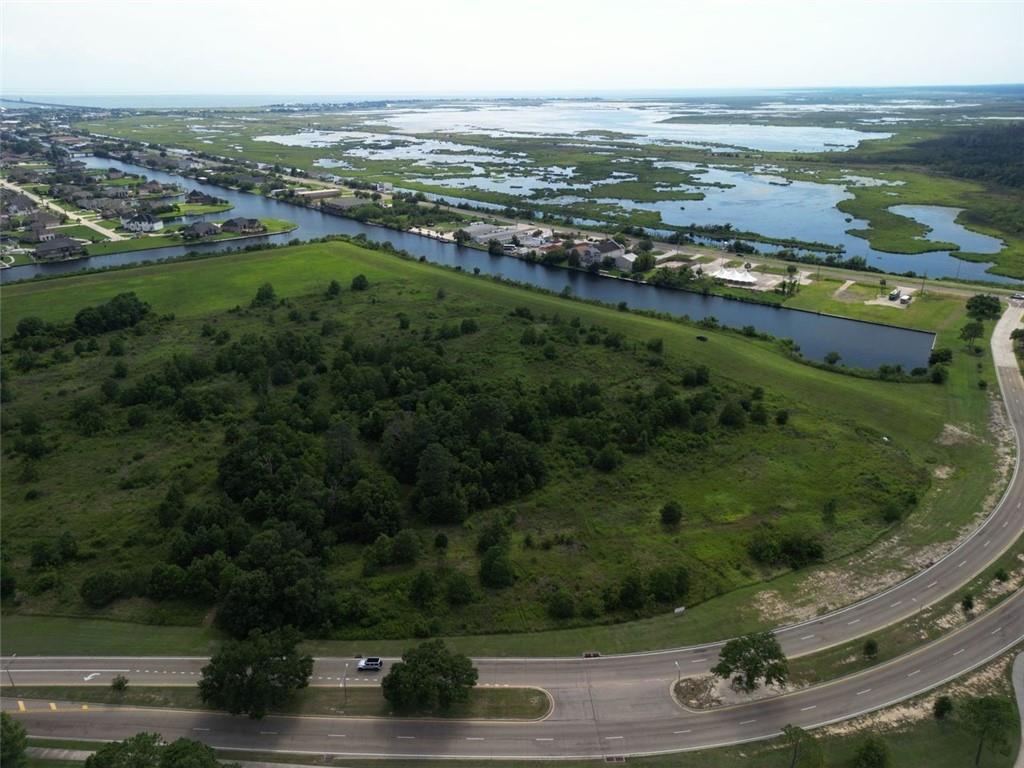 Oak Harbor Boulevard, Slidell, Louisiana image 6