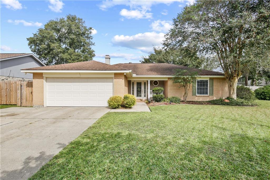 452 Pine Shadows Drive, Slidell, Louisiana image 1