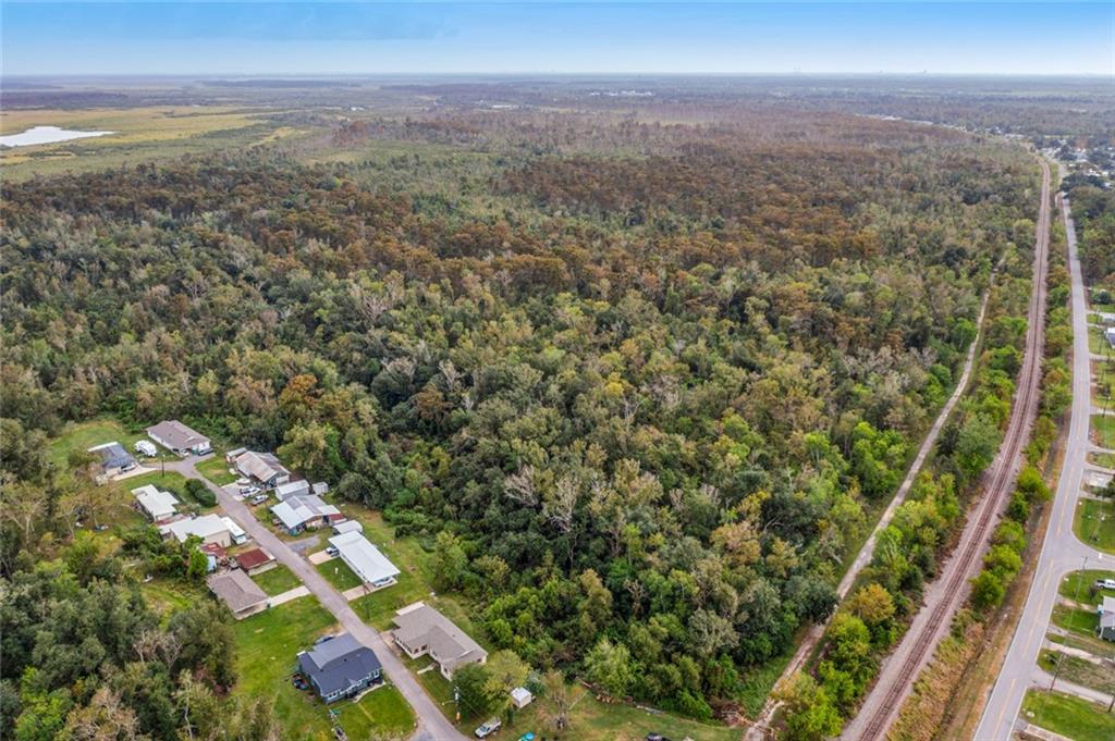 Ridge Road, Des Allemands, Louisiana image 2