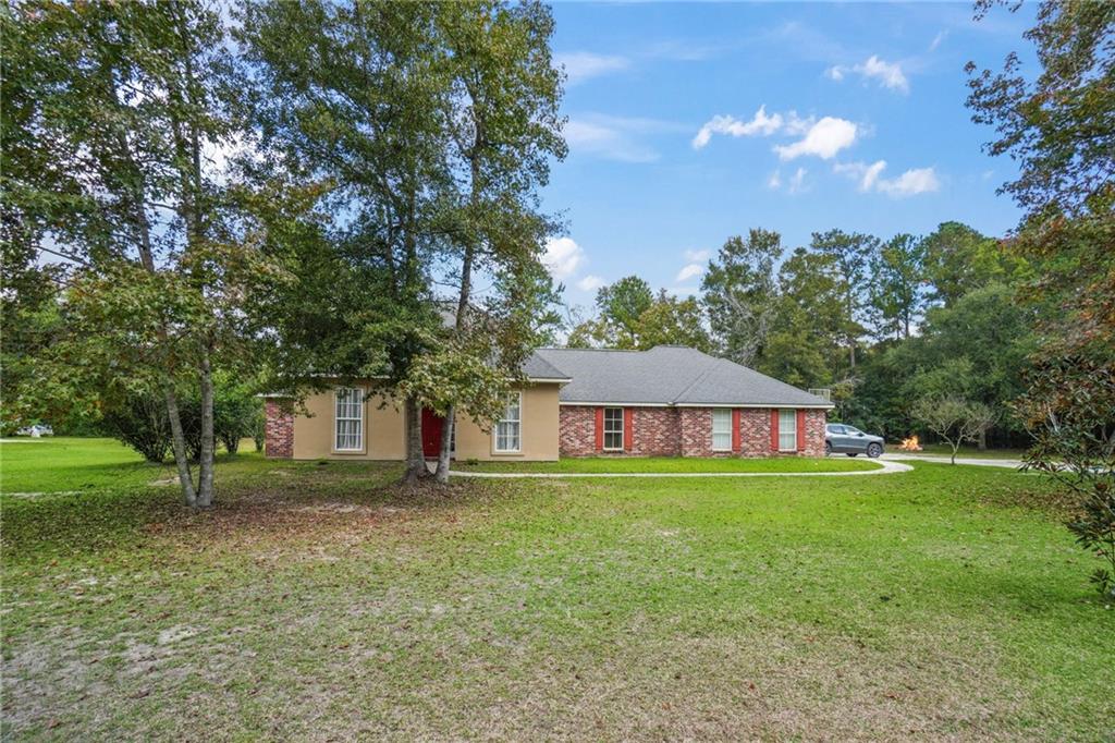 30223 East Street, Lacombe, Louisiana image 3