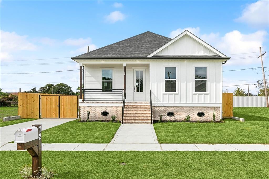 72 W Claiborne Square, Chalmette, Louisiana image 1