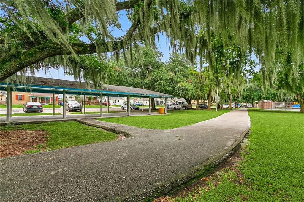 855 Avenue D Avenue, Westwego, Louisiana image 8