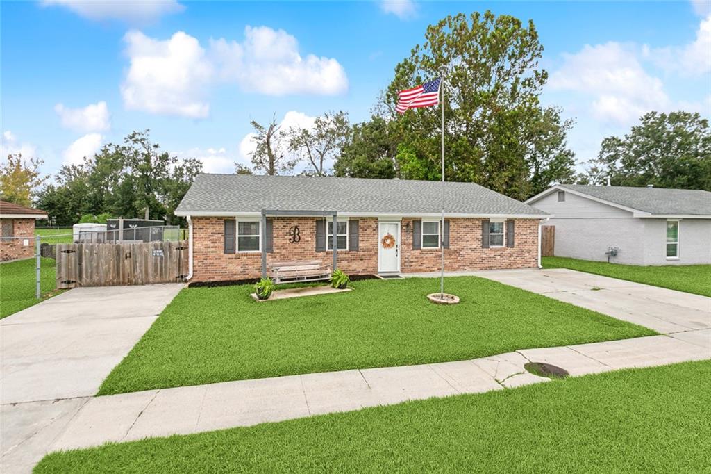 2804 Sieglinde Court, Marrero, Louisiana image 2