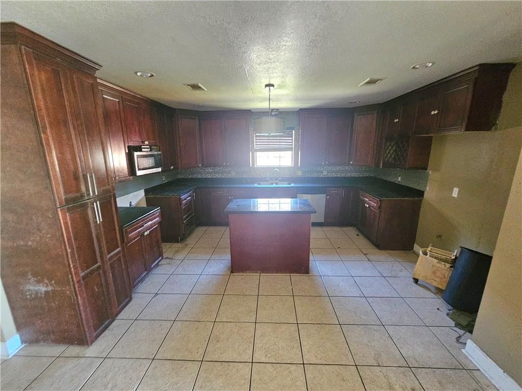 7530 Newcastle Street, New Orleans, Louisiana image 5