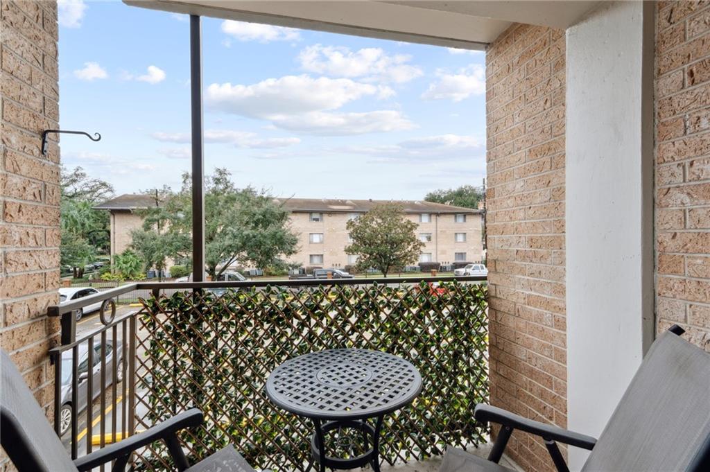 3915 St Charles Avenue #216, New Orleans, Louisiana image 15