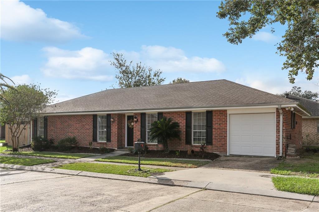 3316 Chateau Boulevard, Kenner, Louisiana image 1