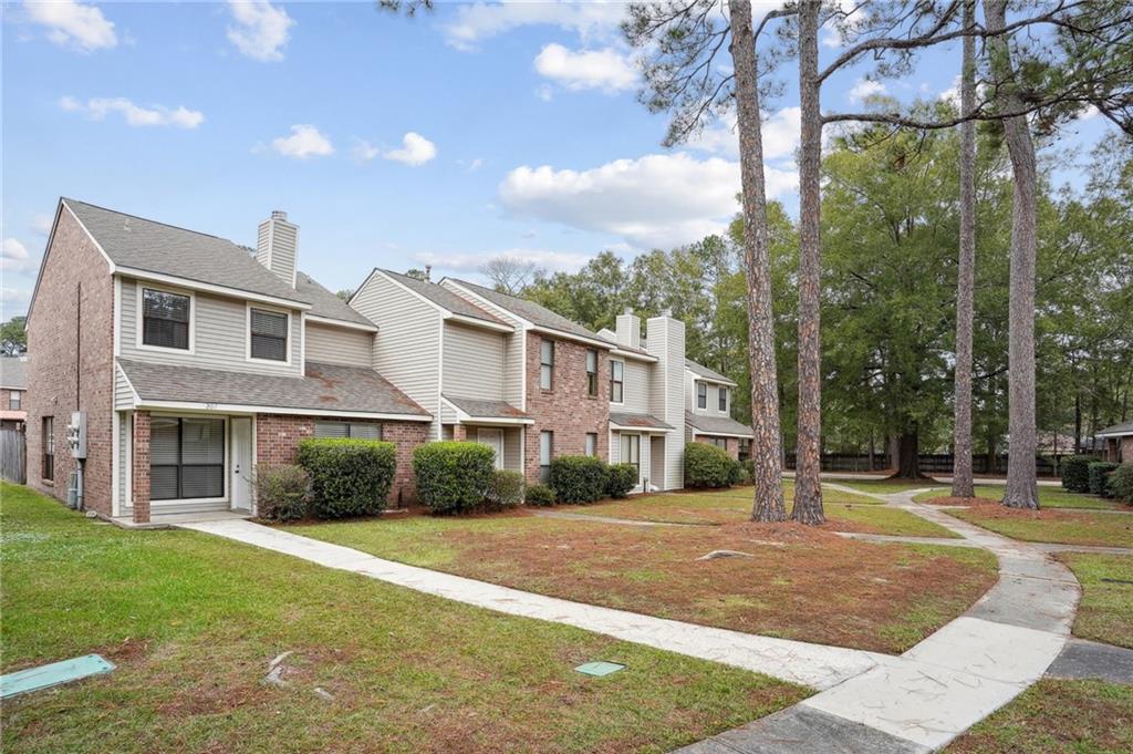 207 Pineridge Court #207, Mandeville, Louisiana image 2