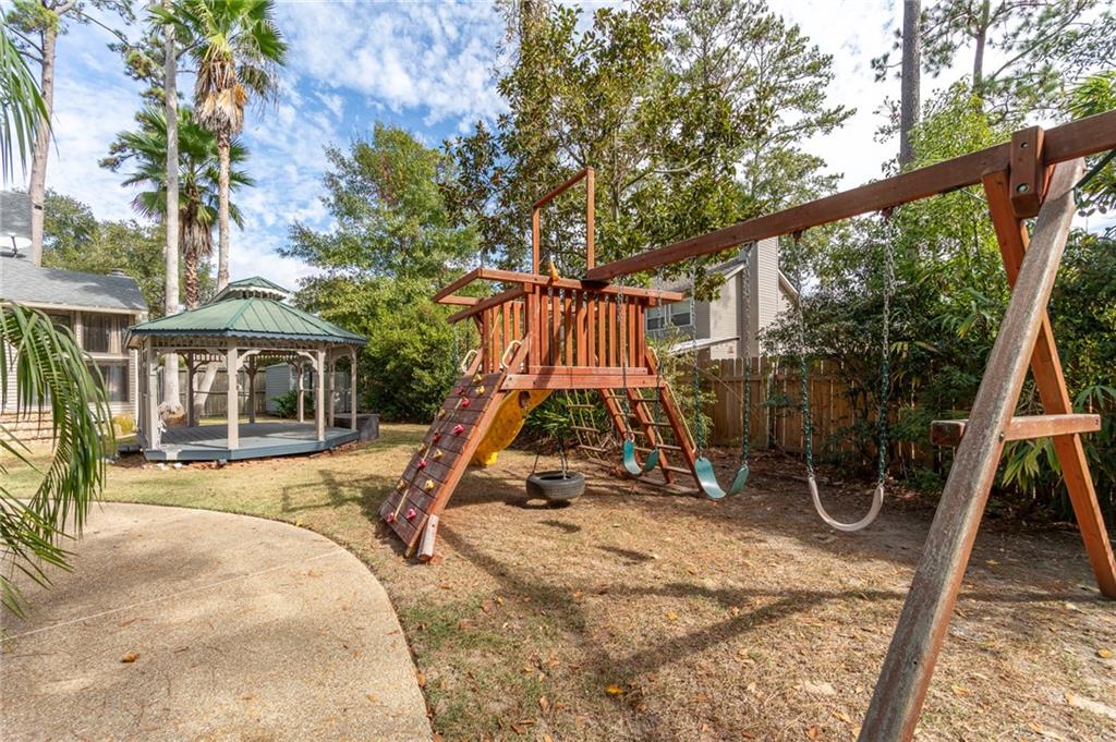 660 Beau Chene Drive, Mandeville, Louisiana image 32