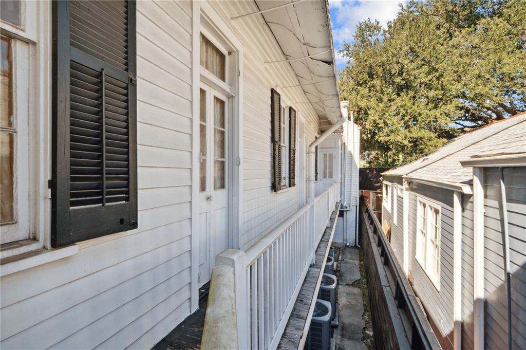 3713 Carondelet Street, New Orleans, Louisiana image 36