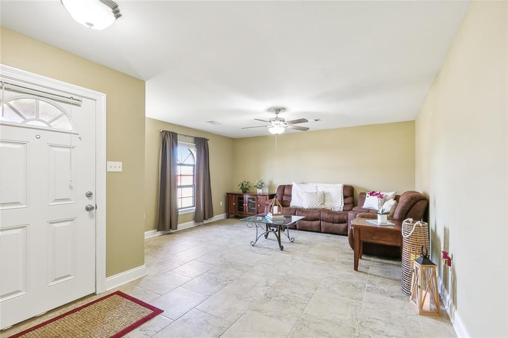 812 Ellen Drive, Chalmette, Louisiana image 3