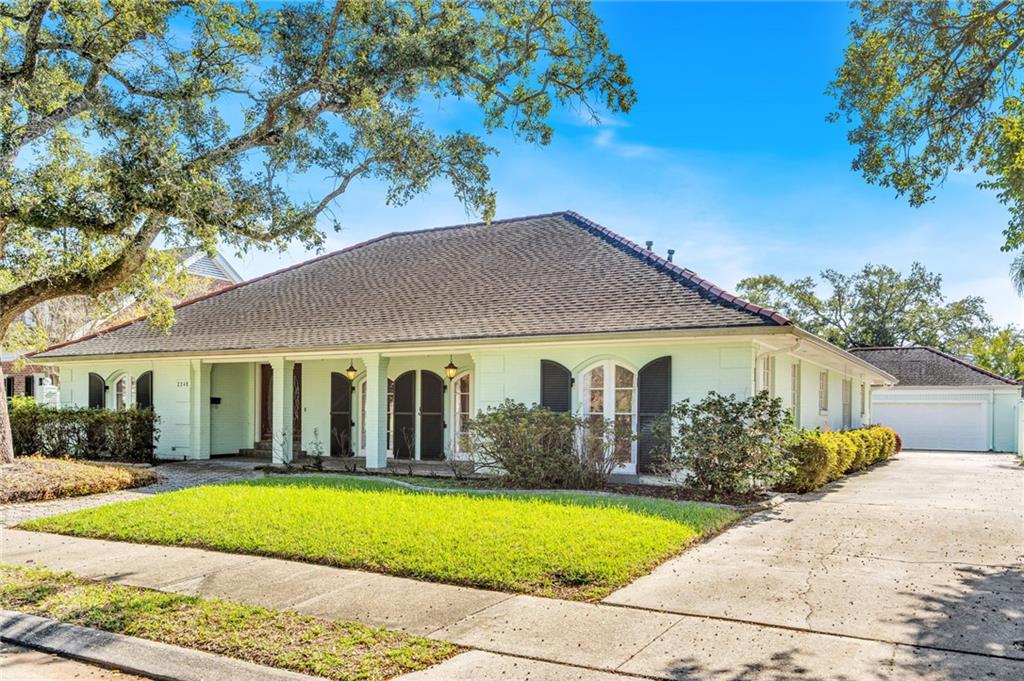 2248 Lake Oaks Parkway, New Orleans, Louisiana image 1