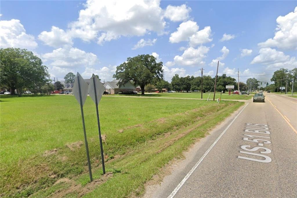 Veterans Avenue, Hammond, Louisiana image 13