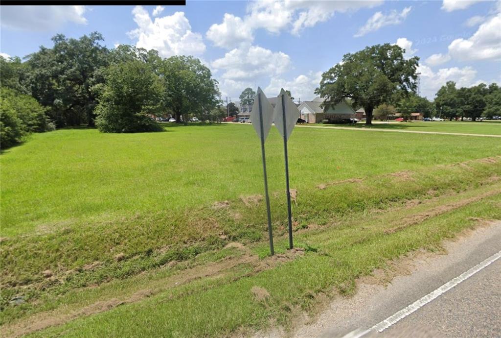 Veterans Avenue, Hammond, Louisiana image 14