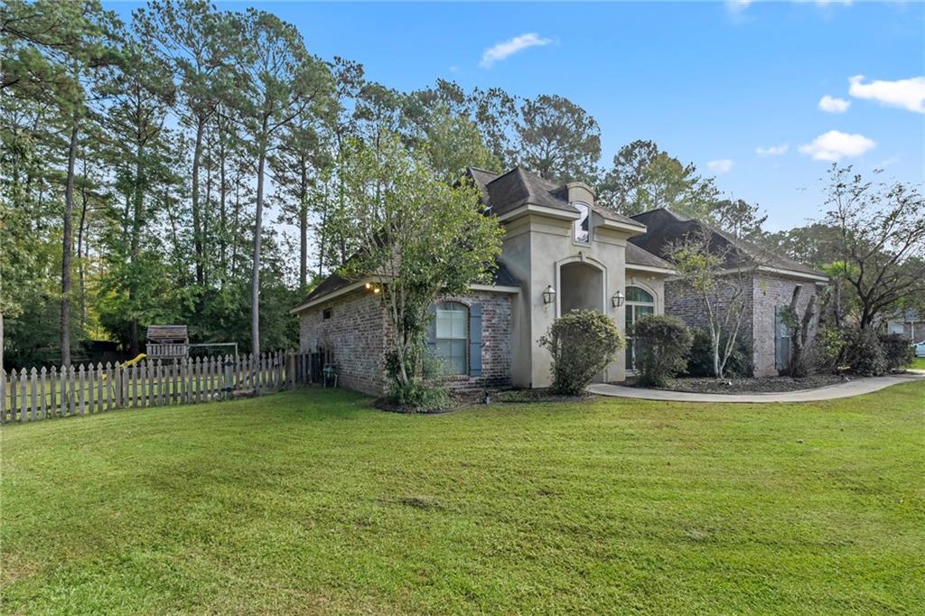 424 Secluded Grove Loop, Madisonville, Louisiana image 3