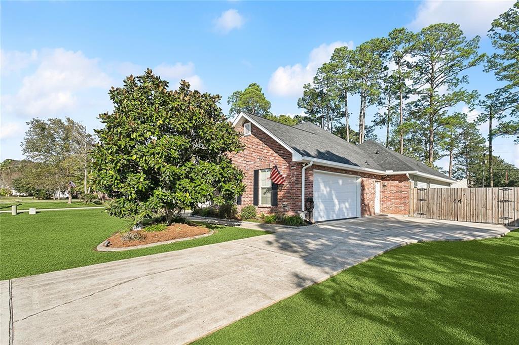 849 Sweet Bay Drive, Mandeville, Louisiana image 3