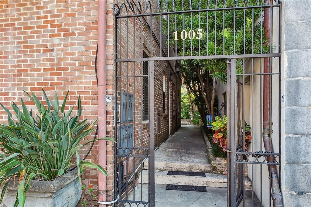 1005 Barracks Street #2, New Orleans, Louisiana image 2