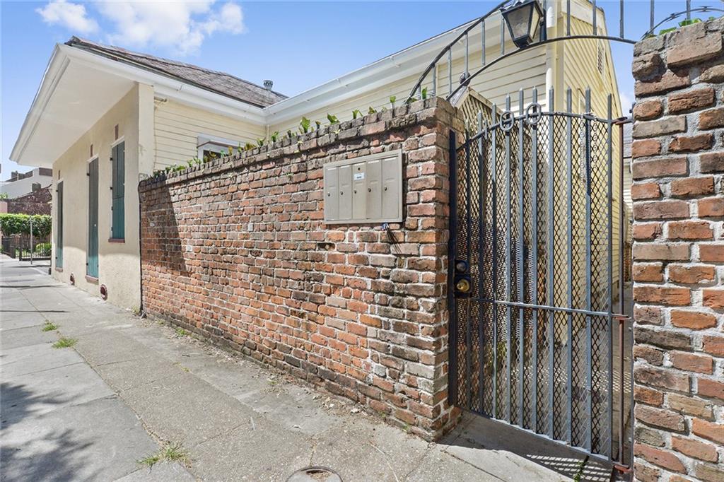 1141 Burgundy Street #1141, New Orleans, Louisiana image 11