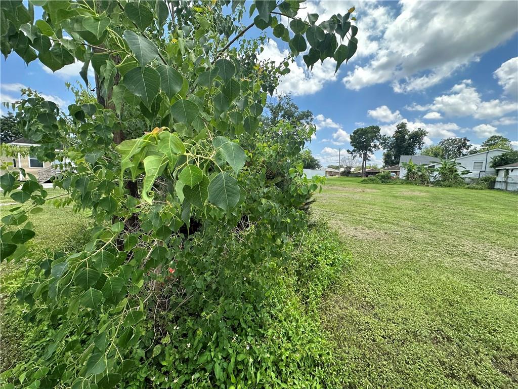 LOT 13 6th Street, Chalmette, Louisiana image 2