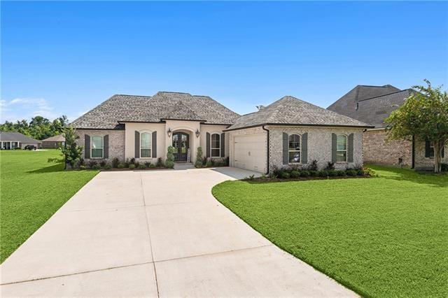 356 South Pass Drive, La Place, Louisiana image 2