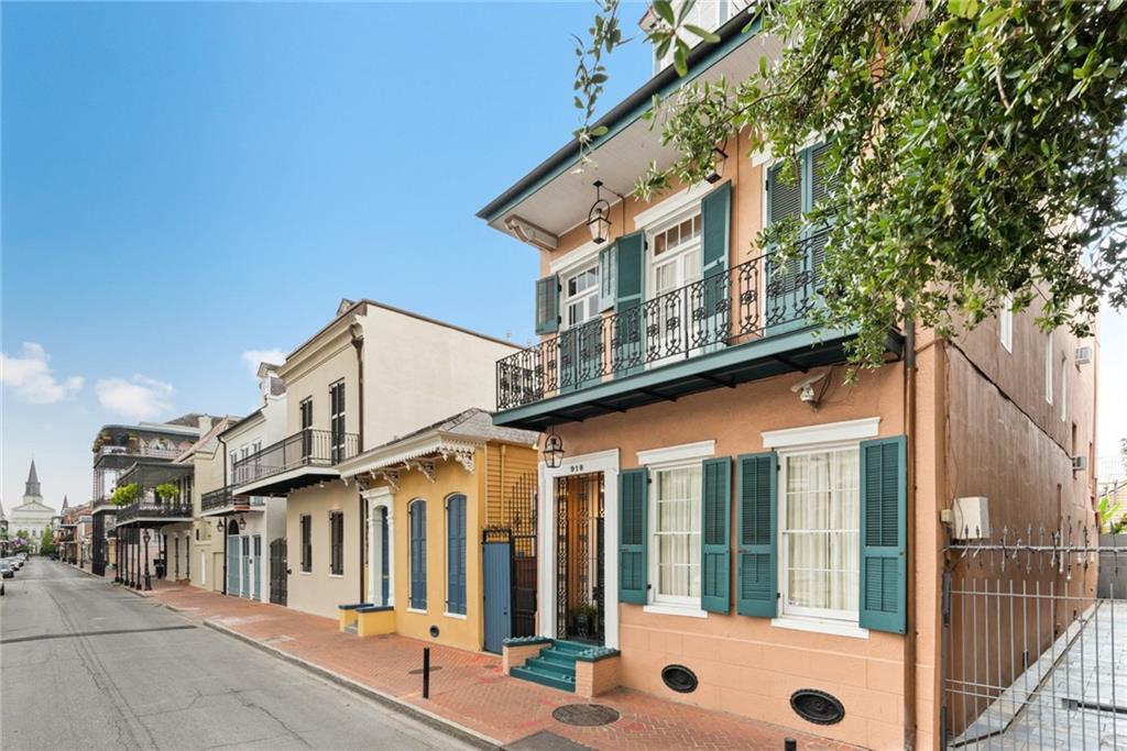 918 Orleans Avenue, New Orleans, Louisiana image 2