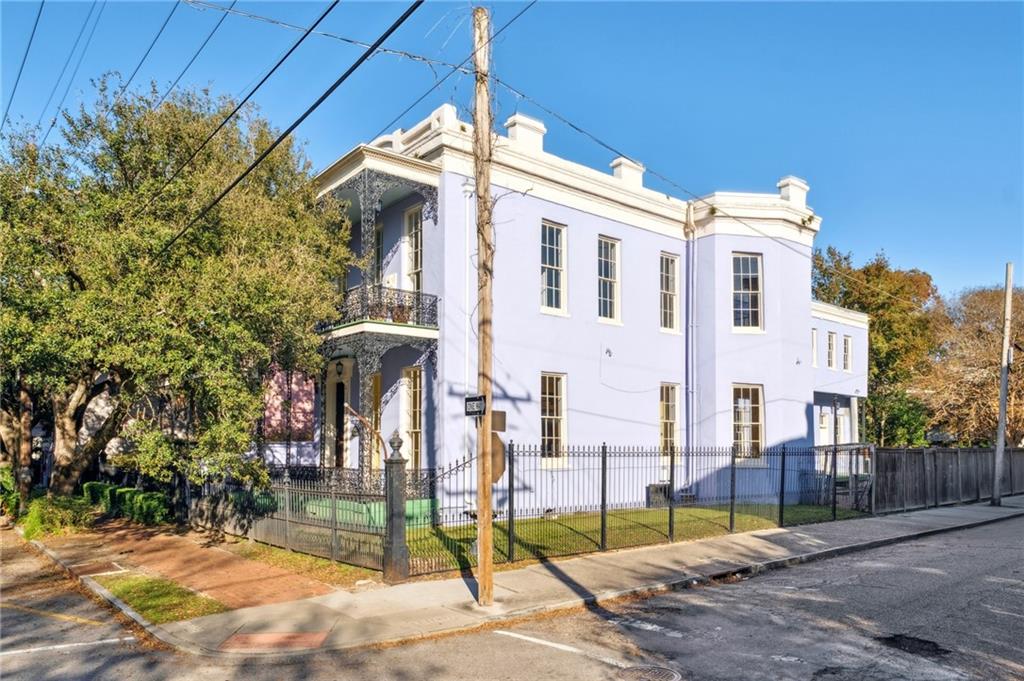 Photo of 1432 MAGAZINE Street, New Orleans, LA 70130