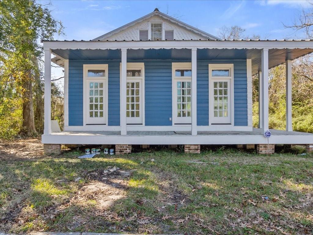 102 Covington Street, Madisonville, Louisiana image 1